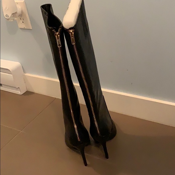 Boots - Picture 2 of 7